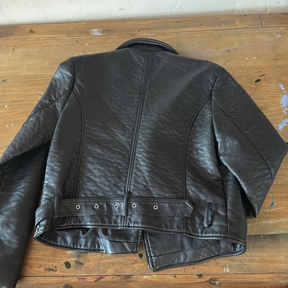 Victoria's Secret Black Leather Motorcycle Jacket with Quilted Shoulders M NWOT - Picture 3 of 6